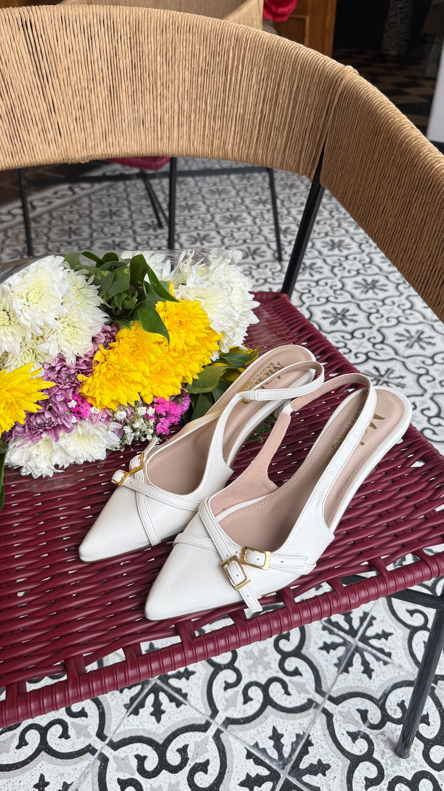 STILETTO CRUZADO
